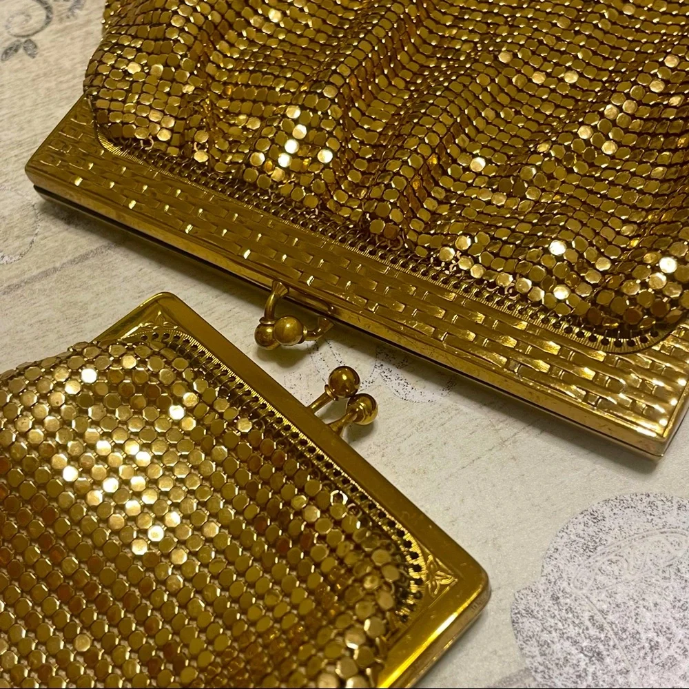 2/ Whiting & Davis Silver Mesh Coin Purse - 1930's Wallet